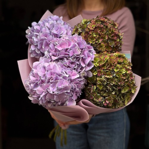 5 осінніх гортензій у букеті «Чорничне небо»
