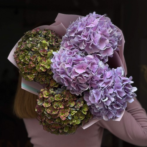 5 осінніх гортензій у букеті «Чорничне небо»