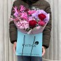 Изысканный букет с пионовидными розами Coqueta «Аметриновый аперитив»