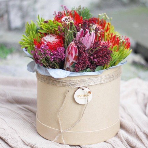 Коробочка з екзотичним міксом