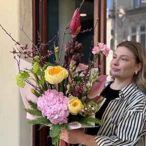 Екзотичний букет з квіткою банану «Бананова насолода»