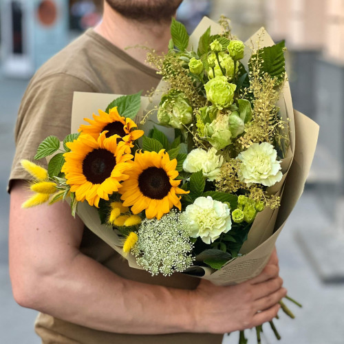 Яскравий букет з соняшниками «Польовий міраж»