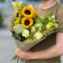 Яскравий букет з соняшниками «Польовий міраж»