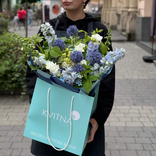 Букет в голубых цветах «Тихий океан»