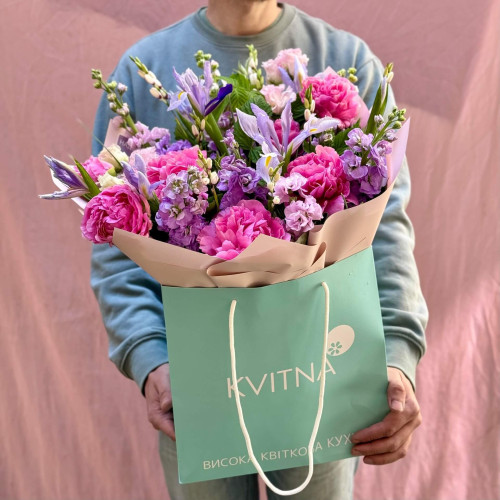 Вишуканий букет з півоніями «Романтичний Тілець»