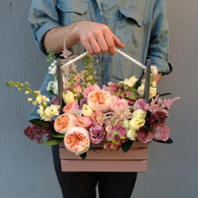 Дуже особливий ящик з квітами