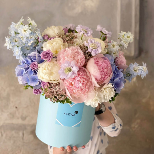 Квіти в коробці «Небесний дарунок»