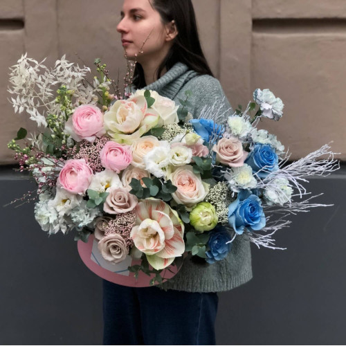 Коробка з квітами «Блакитні сновидіння»