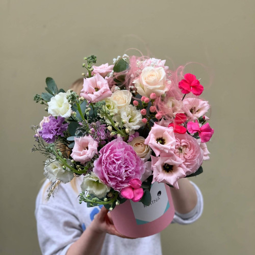 Коробка з квітами «Малиновий тарт»