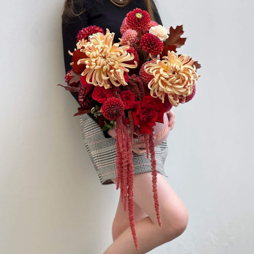 Коробка з квітами «Гранатовий бурштин»