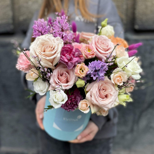 Коробка з квітами «Львівське небо»