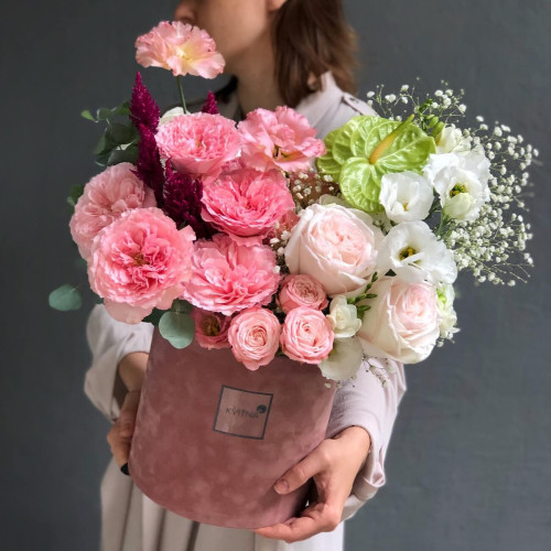 Букет квітів в коробці «Витонченість»