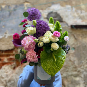 Коробка з квітами «Барвистий олександрит»