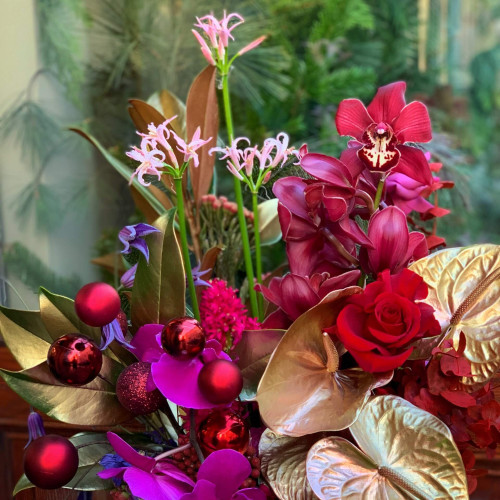 Коробка з квітами «Новорічний карнавал»