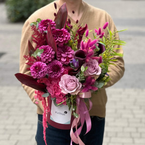 Коробка з квітами «Пурпурові вітрила»