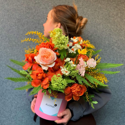 Цветы в коробке «Сорренто»