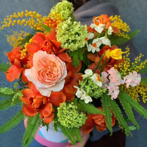 Цветы в коробке «Сорренто»