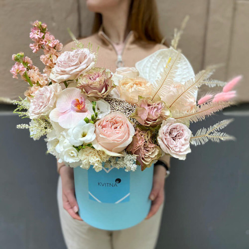 Коробка з квітами «Біле золото»