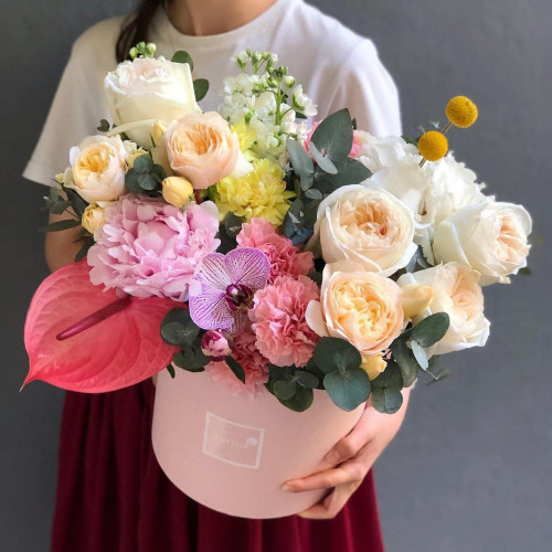 Box with flowers «Angelica»