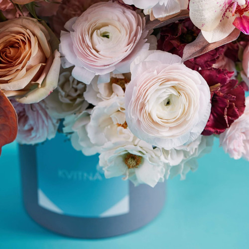 Коробка з квітами «Шоколад з вершками»