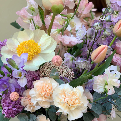 Коробка з квітами «Небесна рапсодія»