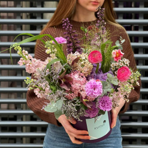 Коробка з квітами «Бузкова ніч»