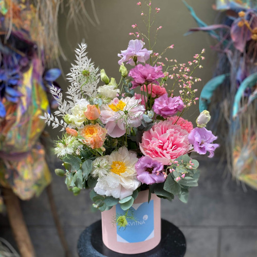 Коробка з квітами «Рожева павутинка»