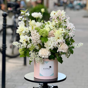 Ароматна весняна композиція «Річкова перлина»