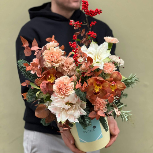 Коробка з квітами «Карамельна осінь»