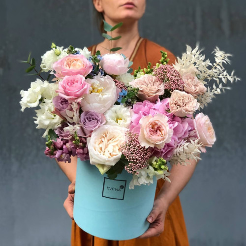 Цветы в коробке «Моя нежная»