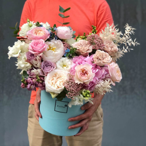 Цветы в коробке «Моя нежная»