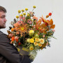 Коробка з квітами «Сонячне полум'я»