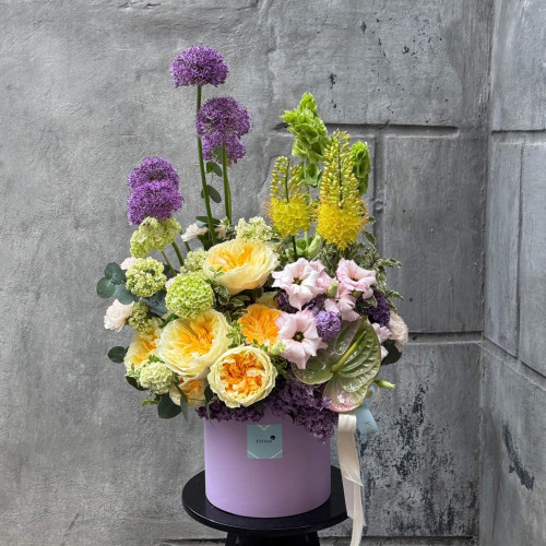 Luxurious bright composition with vertical accents «Tropical Reef»