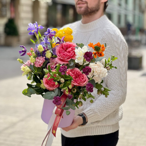 Барвиста композиція у коробці «Калейдоскоп емоцій»