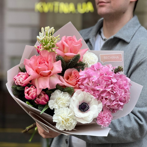 Pink and white sweet bouquet «Candies for Tanya»