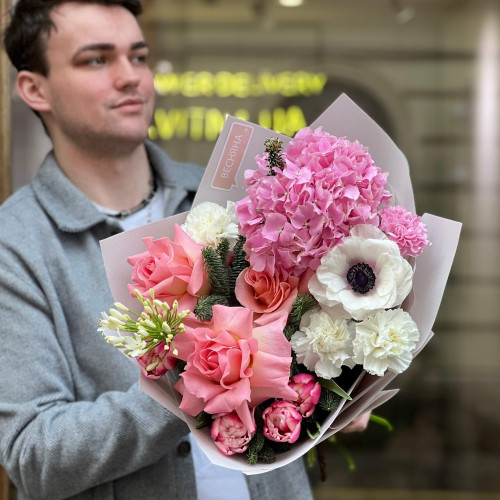 Pink and white sweet bouquet «Candies for Tanya»