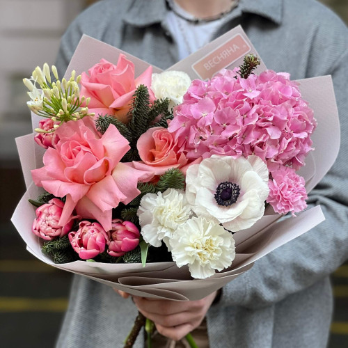 Pink and white sweet bouquet «Candies for Tanya»