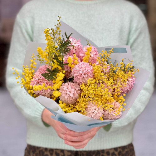 Ароматний букет з мімозою та гіацинтами «Запашний весняний»