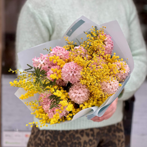 Ароматний букет з мімозою та гіацинтами «Запашний весняний»
