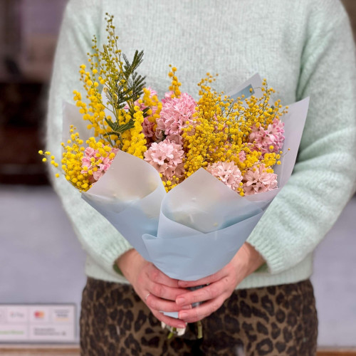 Ароматний букет з мімозою та гіацинтами «Запашний весняний»
