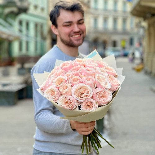 25 піоновидних троянд Tsumugi у букеті «Японська ніжність»