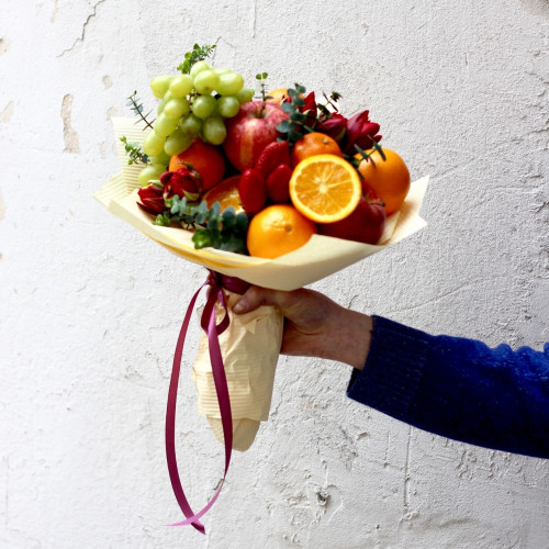 Букет Полунична весна