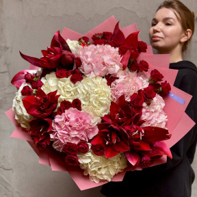 Величезний розкішний букет з гортензіями «Романтичний океан»