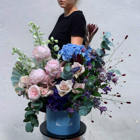 Квіти в коробці «Нічне море»