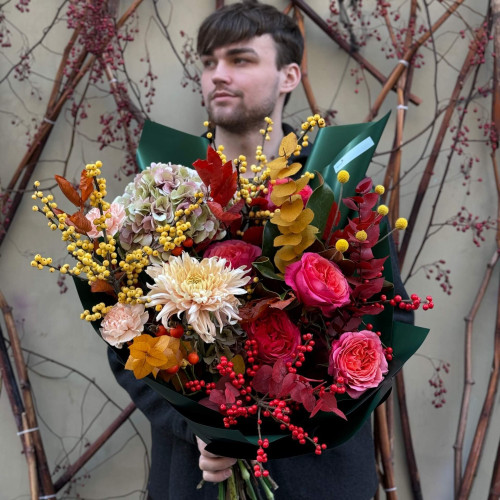 Розкішний букет з хризантемою Avignon «Яскравий сплеск»