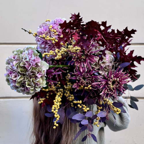 Фантастичний цікавий букет з хризантемою Safina «Багряний місяць»