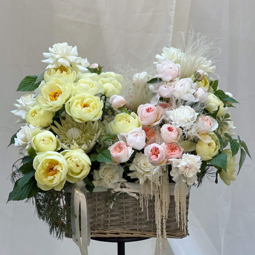 Квітковий кошик «Заворожуюча румба»