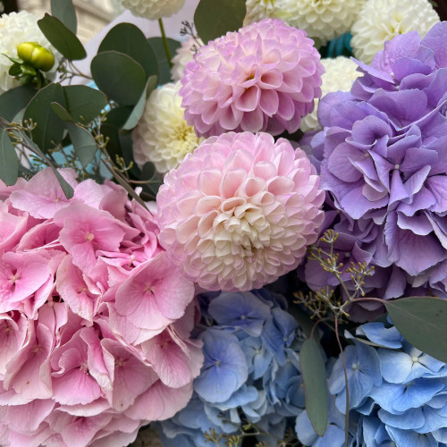 Барвистий ніжний букет «Перлина Нілу»