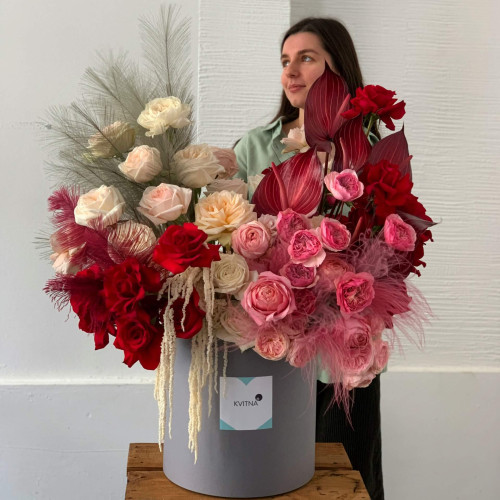 Преміум-коробка з квітами «Ти моя королева!»