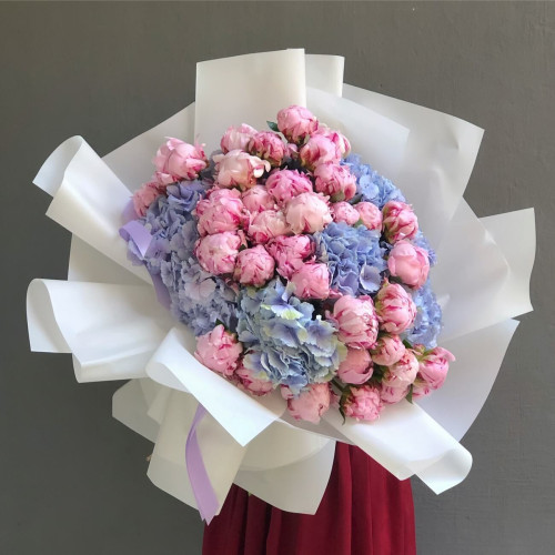 Букет гортензій і півоній «Кохана»